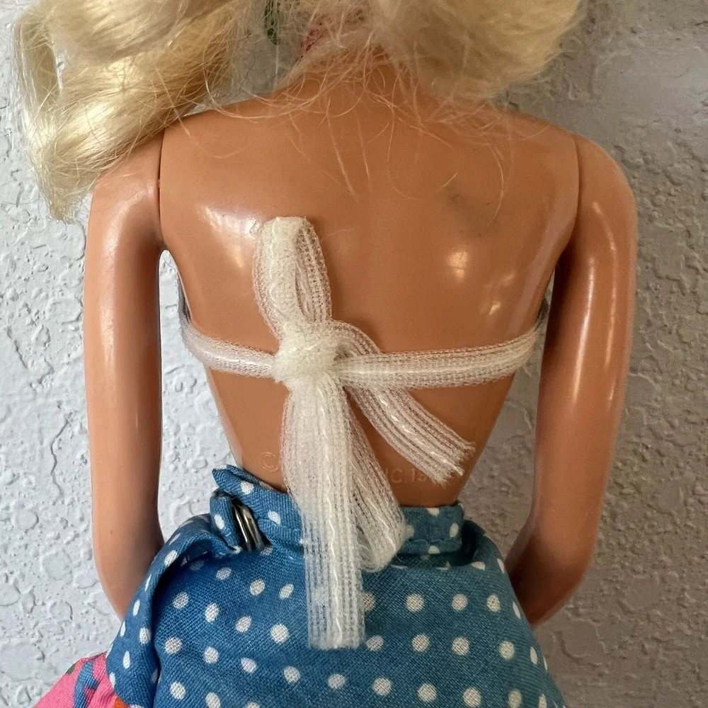 Vintage 1987‎ California Dream Barbie Outfit Camera Earrings